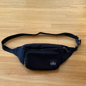 ALO Yoga Black Belt Bag